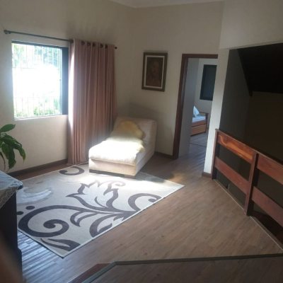 Casa Residencial com 309m², 3 quartos, 3 suítes, 4 garagens, no bairro João Paulo em Florianópolis