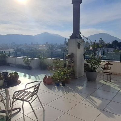 Apartamentos com 170m², 3 quartos (sendo 2 suítes), 1 garagem, no bairro Ingleses em Florianópolis