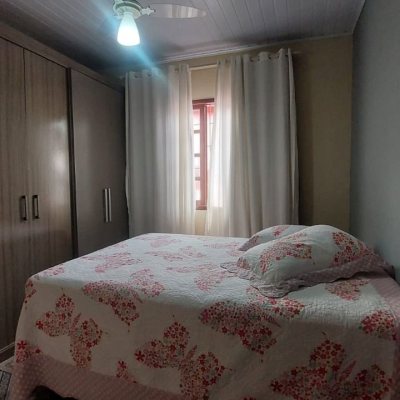 Casa Residencial com 104m², 3 quartos, 3 garagens, no bairro Ingleses do Rio Vermelho em Florianópolis