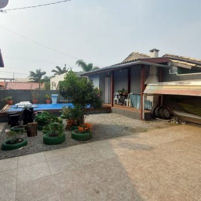 Casa Residencial com 104m², 3 quartos, 3 garagens, no bairro Ingleses do Rio Vermelho em Florianópolis