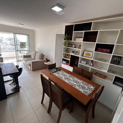 Apartamentos com 83m², 3 quartos, 1 suíte, 2 garagens, no bairro Pagani em Palhoça