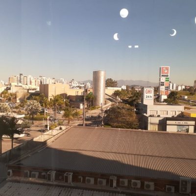 Sala com 32m², no bairro Barreiros em São José