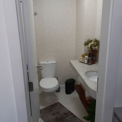 Sala com 32m², no bairro Barreiros em São José