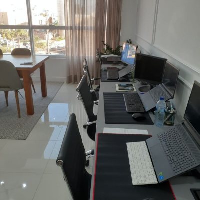 Sala com 32m², no bairro Barreiros em São José