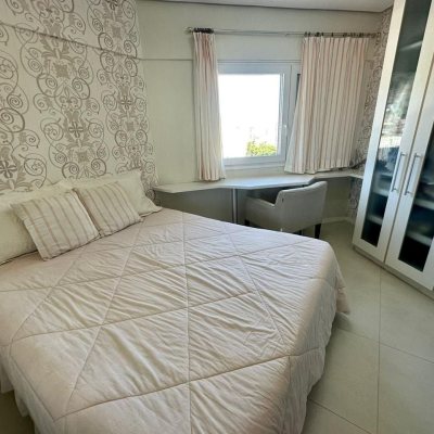 Cobertura com 162m², 4 quartos, 1 suíte, 1 garagem, no bairro Centro em Florianópolis