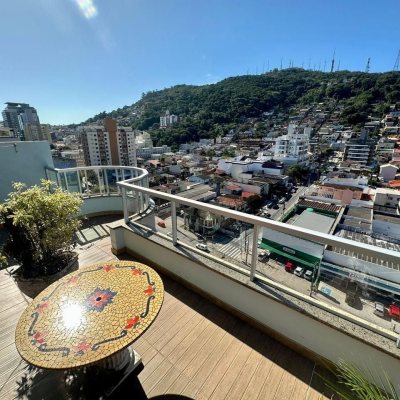 Cobertura com 162m², 4 quartos, 1 suíte, 1 garagem, no bairro Centro em Florianópolis
