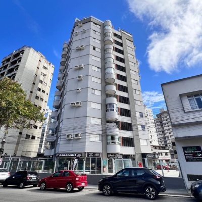 Cobertura com 162m², 4 quartos, 1 suíte, 1 garagem, no bairro Centro em Florianópolis