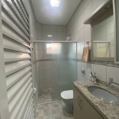 Casa Residencial com 350m², 7 quartos, 1 suíte, 5 garagens, no bairro Passa Vinte em Palhoça