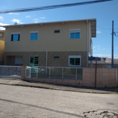 Casa Residencial com 350m², 7 quartos, 1 suíte, 5 garagens, no bairro Passa Vinte em Palhoça