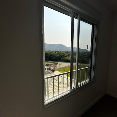Apartamentos com 73m², 2 quartos, 1 suíte, 1 garagem, no bairro Açores em Florianópolis