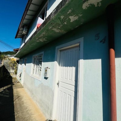 Casa Residencial com 103m², 3 quartos, 1 suíte, 2 garagens, no bairro Rio Tavares em Florianópolis