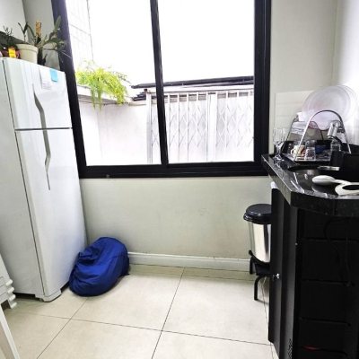 Predio com 240m², 2 garagens, no bairro Jardim Atlântico em Florianópolis