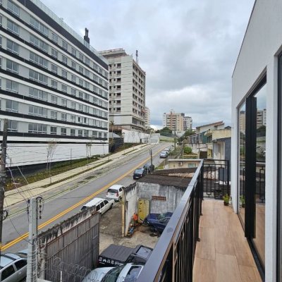 Predio com 240m², 2 garagens, no bairro Jardim Atlântico em Florianópolis