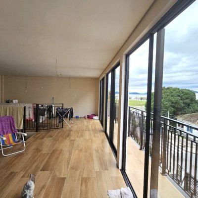 Predio com 240m², 2 garagens, no bairro Jardim Atlântico em Florianópolis