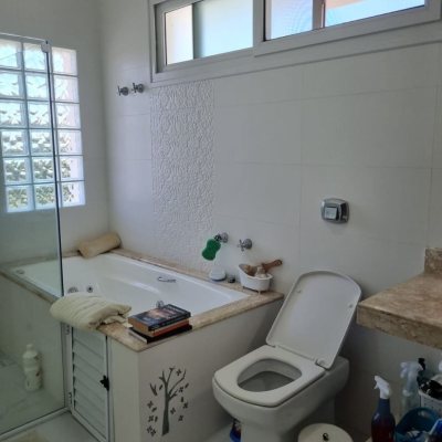 Casa Residencial com 567m², 4 quartos, 2 suítes, 3 garagens, no bairro Ingleses em Florianópolis