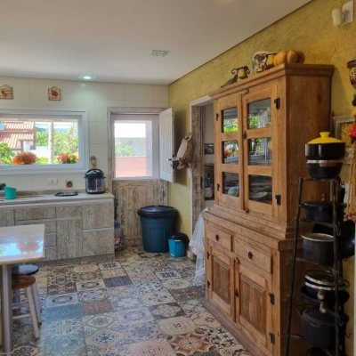 Casa Residencial com 567m², 4 quartos, 2 suítes, 3 garagens, no bairro Ingleses em Florianópolis