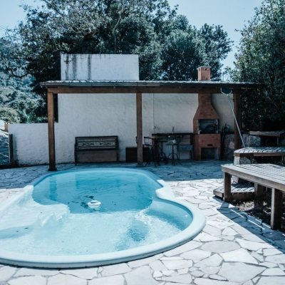 Casa em Condomínio com 300m², 4 quartos, 1 suíte, 4 garagens, no bairro Rio Tavares em Florianópolis