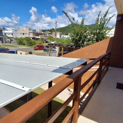 Casa Residencial com 111m², 3 quartos, 1 suíte, 1 garagem, no bairro Ingleses em Florianópolis