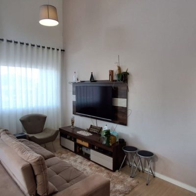 Casa Residencial com 111m², 3 quartos, 1 suíte, 1 garagem, no bairro Ingleses em Florianópolis