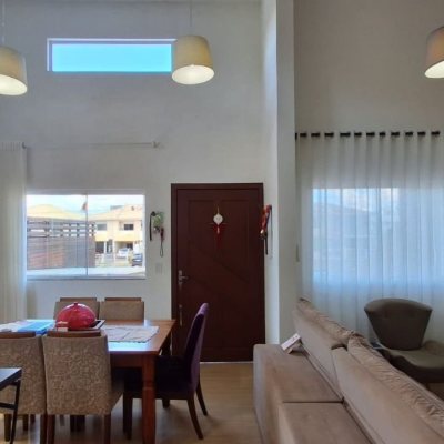 Casa Residencial com 111m², 3 quartos, 1 suíte, 1 garagem, no bairro Ingleses em Florianópolis