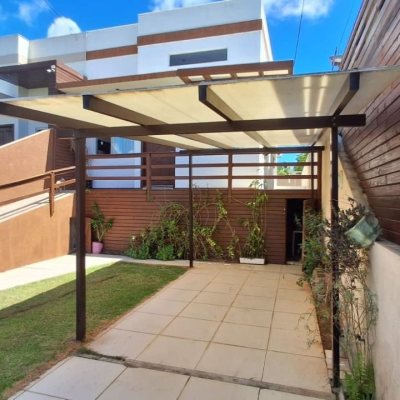 Casa Residencial com 111m², 3 quartos, 1 suíte, 1 garagem, no bairro Ingleses em Florianópolis