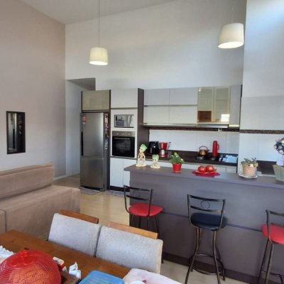 Casa Residencial com 111m², 3 quartos, 1 suíte, 1 garagem, no bairro Ingleses em Florianópolis