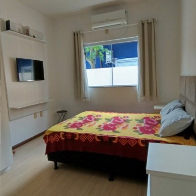 Casa Residencial com 111m², 3 quartos, 1 suíte, 1 garagem, no bairro Ingleses em Florianópolis