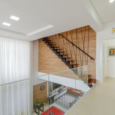 Casa Residencial com 393m², 5 quartos, 4 suítes, 2 garagens, no bairro Jurerê Internacional em Florianópolis