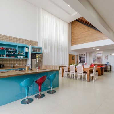 Casa Residencial com 393m², 5 quartos, 4 suítes, 2 garagens, no bairro Jurerê Internacional em Florianópolis