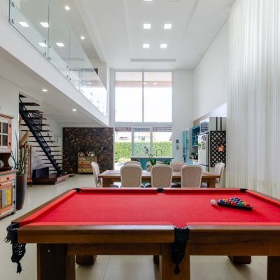 Casa Residencial com 393m², 5 quartos, 4 suítes, 2 garagens, no bairro Jurerê Internacional em Florianópolis