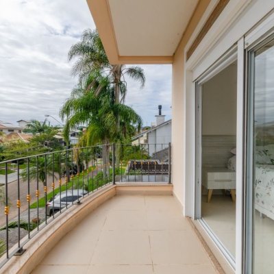 Casa Residencial com 393m², 5 quartos, 4 suítes, 2 garagens, no bairro Jurerê Internacional em Florianópolis