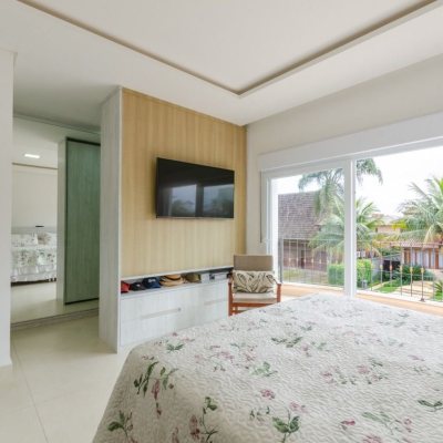 Casa Residencial com 393m², 5 quartos, 4 suítes, 2 garagens, no bairro Jurerê Internacional em Florianópolis