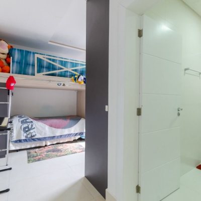 Casa Residencial com 393m², 5 quartos, 4 suítes, 2 garagens, no bairro Jurerê Internacional em Florianópolis