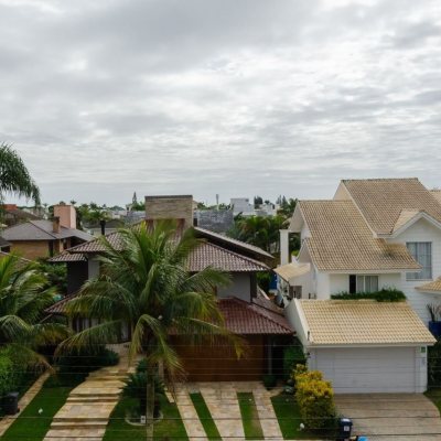 Casa Residencial com 393m², 5 quartos, 4 suítes, 2 garagens, no bairro Jurerê Internacional em Florianópolis