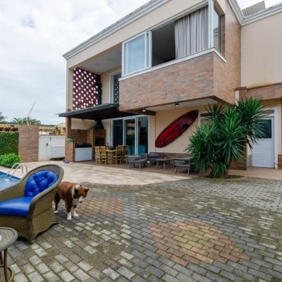 Casa Residencial com 393m², 5 quartos, 4 suítes, 2 garagens, no bairro Jurerê Internacional em Florianópolis