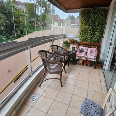 Apartamentos com 114m², 3 quartos, 1 suíte, 2 garagens, no bairro Itaguaçu em Florianópolis