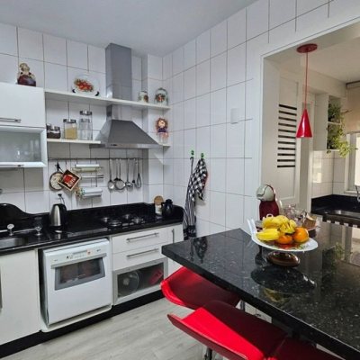 Apartamentos com 114m², 3 quartos, 1 suíte, 2 garagens, no bairro Itaguaçu em Florianópolis