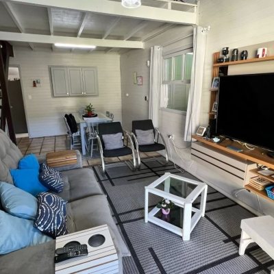 Casa Residencial com 200m², 3 quartos, 1 suíte, 2 garagens, no bairro Campeche em Florianópolis