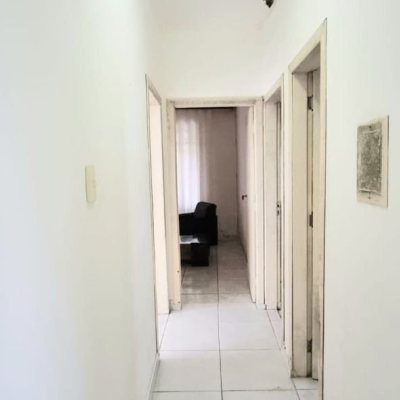 Casa Residencial com 100m², 5 quartos, 3 garagens, no bairro Carvoeira em Florianópolis