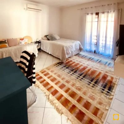 Casa Residencial com 295m², 5 quartos, 2 suítes, no bairro Córrego Grande em Florianópolis