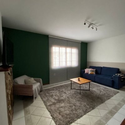 Casa Comercial com 295m², no bairro Córrego Grande em Florianópolis