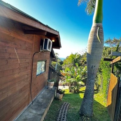 Casa Residencial com 125m², 4 quartos, 5 garagens, no bairro Barra Da Lagoa em Florianópolis