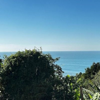 Casa Residencial com 125m², 4 quartos, 5 garagens, no bairro Barra Da Lagoa em Florianópolis