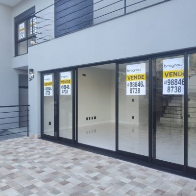 Casa Residencial com 184m², 3 quartos, 3 suítes, 2 garagens, no bairro Trindade em Florianópolis