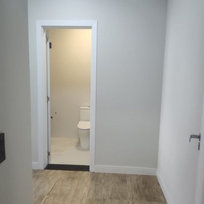 Casa Residencial com 184m², 3 quartos, 3 suítes, 2 garagens, no bairro Trindade em Florianópolis