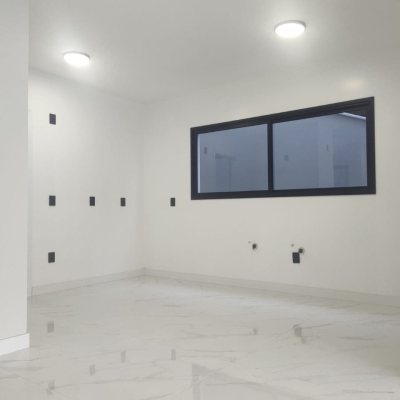 Casa Residencial com 184m², 3 quartos, 3 suítes, 2 garagens, no bairro Trindade em Florianópolis