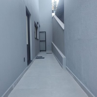 Casa Residencial com 184m², 3 quartos, 3 suítes, 2 garagens, no bairro Trindade em Florianópolis