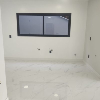 Casa Residencial com 184m², 3 quartos, 3 suítes, 2 garagens, no bairro Trindade em Florianópolis