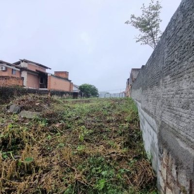 Terrenos Residenciais com 360m², no bairro Jardim Atlântico em Florianópolis