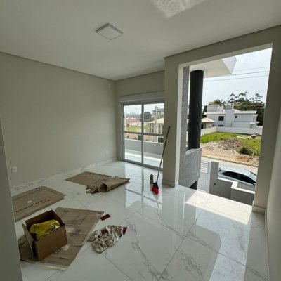 Casa Residencial com 170m², 3 quartos, 1 suíte, 4 garagens, no bairro Ingleses do Rio Vermelho em Florianópolis